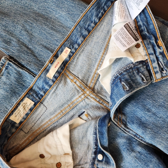 Levi's Wedgie Fit Icon Jeans Medium Wash These Dreams US 25 - Picture 16 of 16